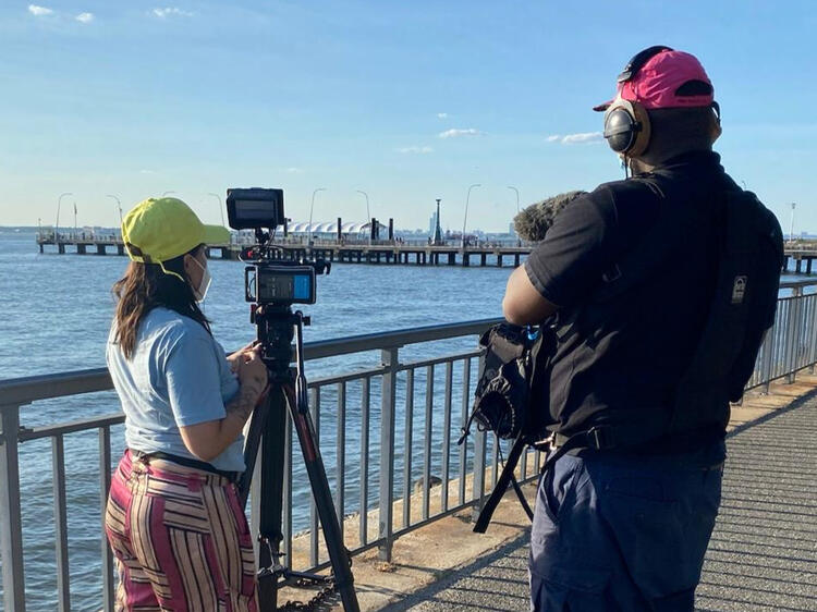 Laura X. Moya Guerrero and crew at pier